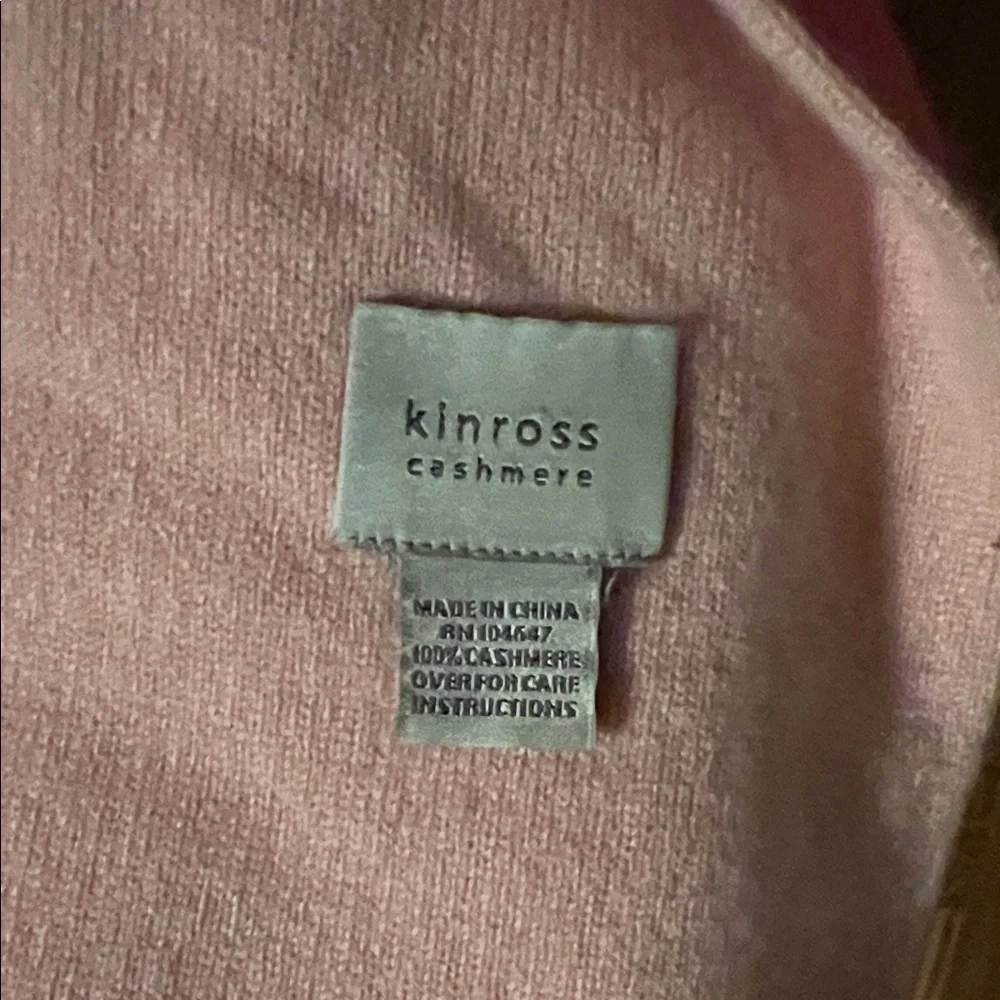 Kinross Cashmere Soft Pink Scarf